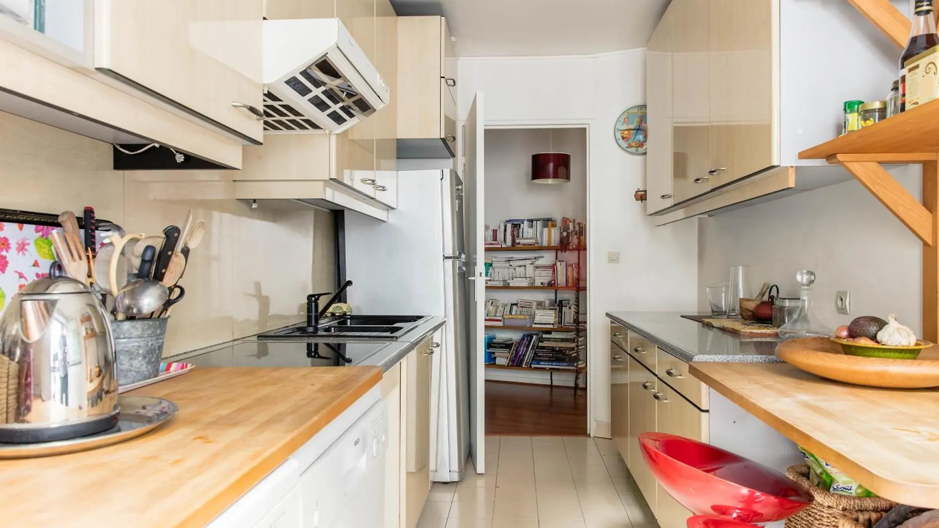 3 Rooms Quiet And Bright Paris France